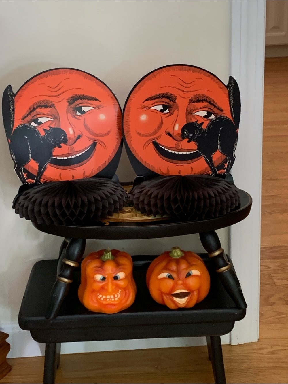 Vintage Style Halloween Pumpkin Face Decorations - Orange & Black